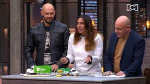 La actriz llegó con una actitud desafiante.