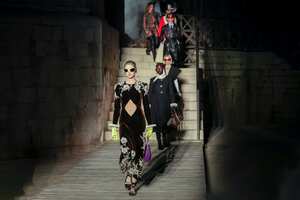 CASTEL DEL MONTE, ITALY - MAY 16: Models walk the runway during Gucci Cosmogonie at Castel Del Monte on May 16, 2022 in Andria, Italy. (Photo by Daniele Venturelli/Getty Images for Gucci)