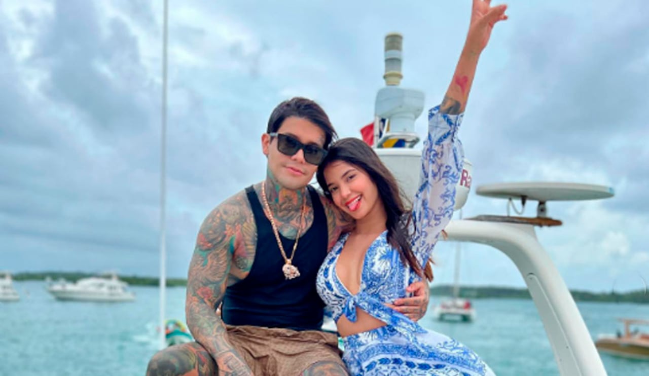 El influencer viajó desde Japón para sorprender a su exnovia y acompañarla en un momento importante.