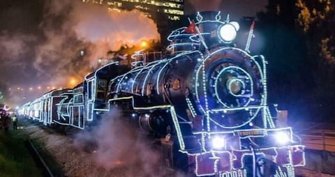Todo listo para que los bogotanos disfruten del tren navideño de la sabana. La ruta inicia en el Centro Comercial Gran Estación a las 6:30 de la noche, con destino a la estación Usaquén.