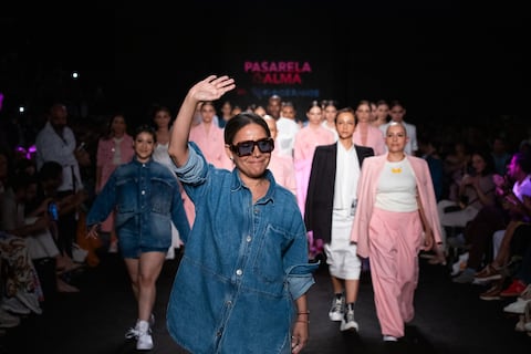 Faride Ramos, pasarela 'Rosa, qué linda eres'