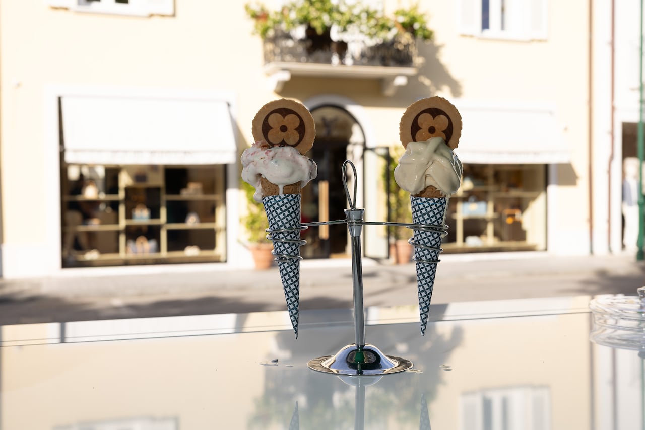 Tiene diez sabores tradicionales, además de dos especiales creados para la Louis Vuitton: Vivienne, leche portuguesa mezclada con mandarina, y Gaston, zuccotto con bizcocho, crocante y trozos de chocolate negro