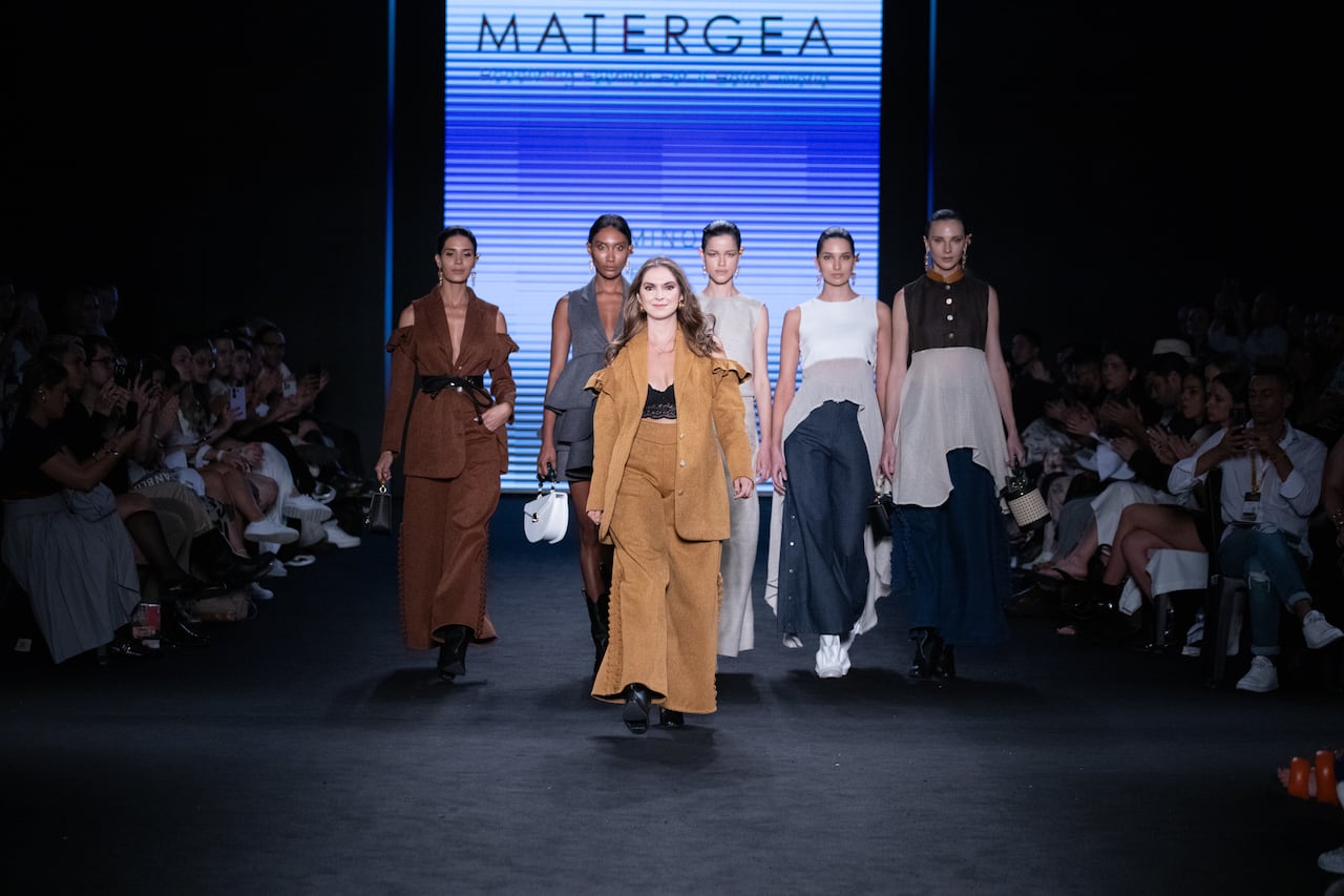 Mujeres Cambiando la Moda