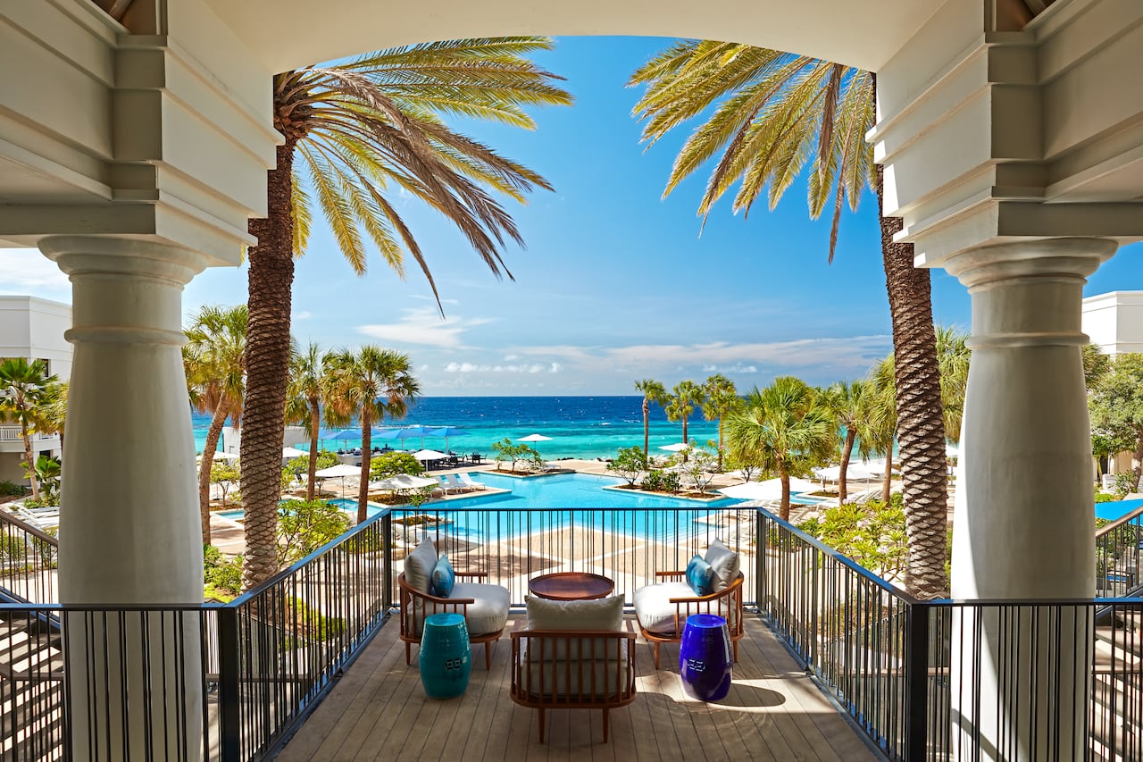 Curaçao Marriott Beach Resort: un refugio donde el Caribe se siente en cada detalle.