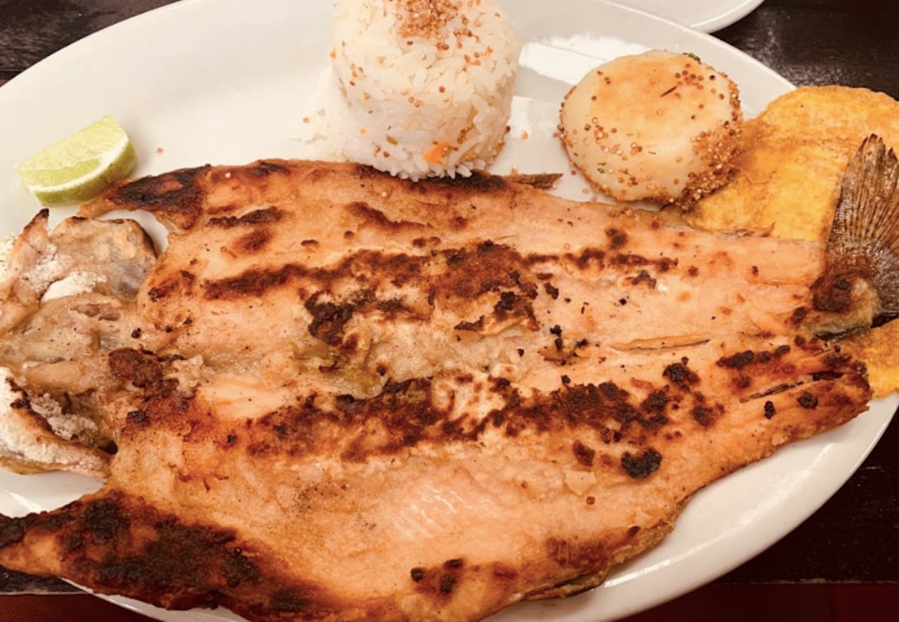 Después de un paseo por la Laguna de La Cocha, un buen almuerzo con trucha.