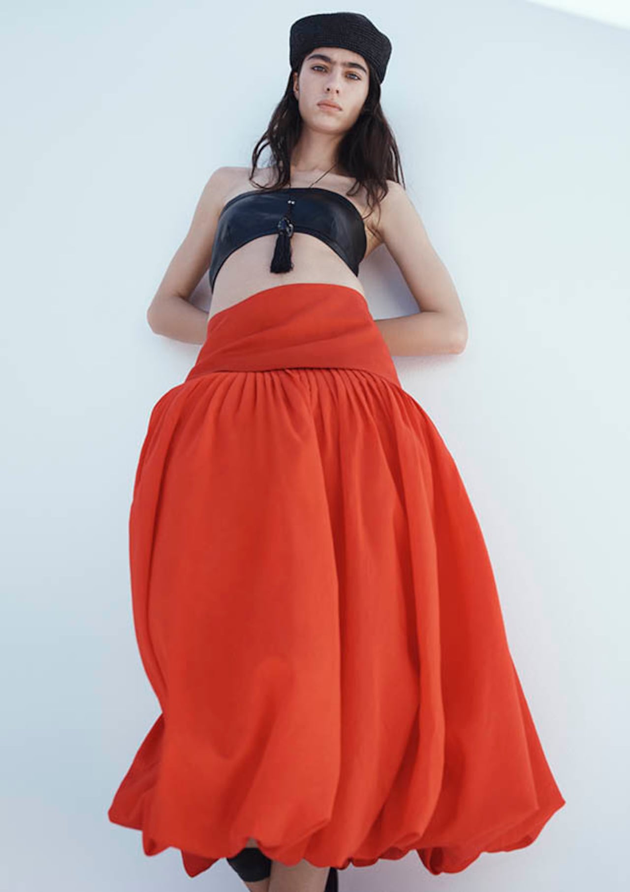 Primavera híbrida: H&M reinventa el guardarropa con nostalgia y audacia