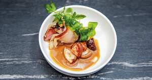 En El Chato solo se trabaja con ingredientes locales del país, aunque gran parte de la preparación de los platos incluye las técnicas internacionales que Clavijo aprendió en varios de los mejores restaurantes del mundo.