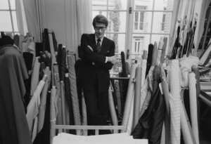French fashion designer Yves Saint Laurent (1936 - 2008) in his Paris studio, January 1982. (Photo by John Downing/Getty Images)