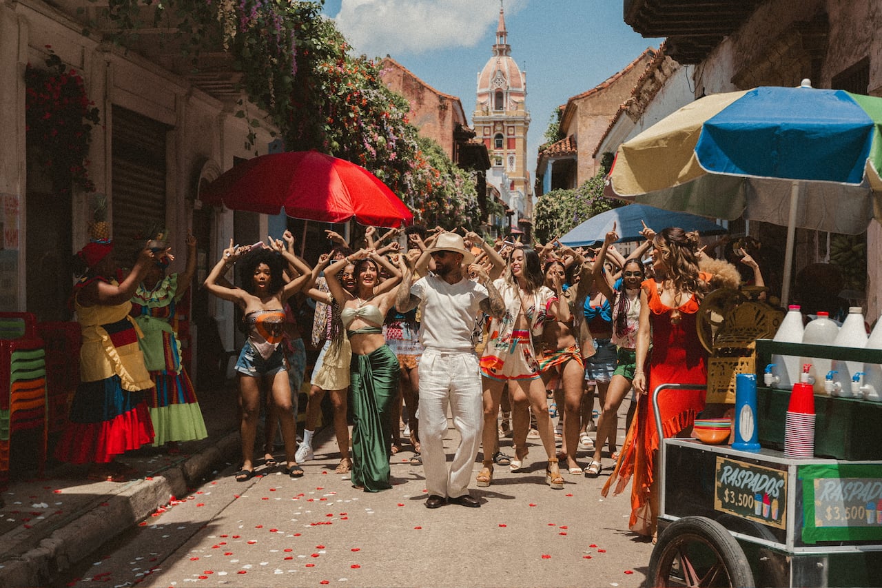 Video oficial de "Bronceador", la nueva canción de Maluma