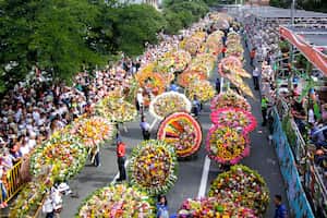 FERIA DE LAS FLORES
Desfile de silleteros
Medellin
Silleteros
Feria de Flores
Silletas
Flores
Fiesta
Campesinos
Revista Semana
Fotos: Pablo Andrés Monsalve Mesa
7 de agosto de 2017