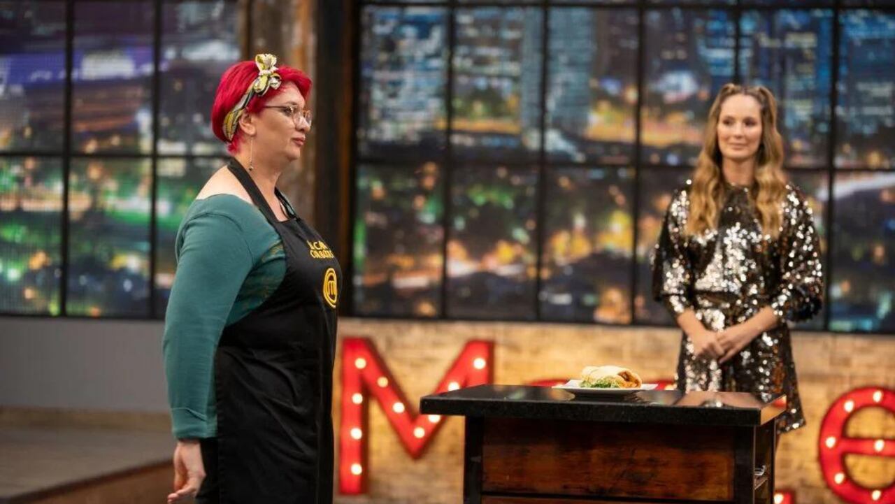 La humorista conocida como 'La Cata con Botas' fue la segunda eliminada de la competencia.