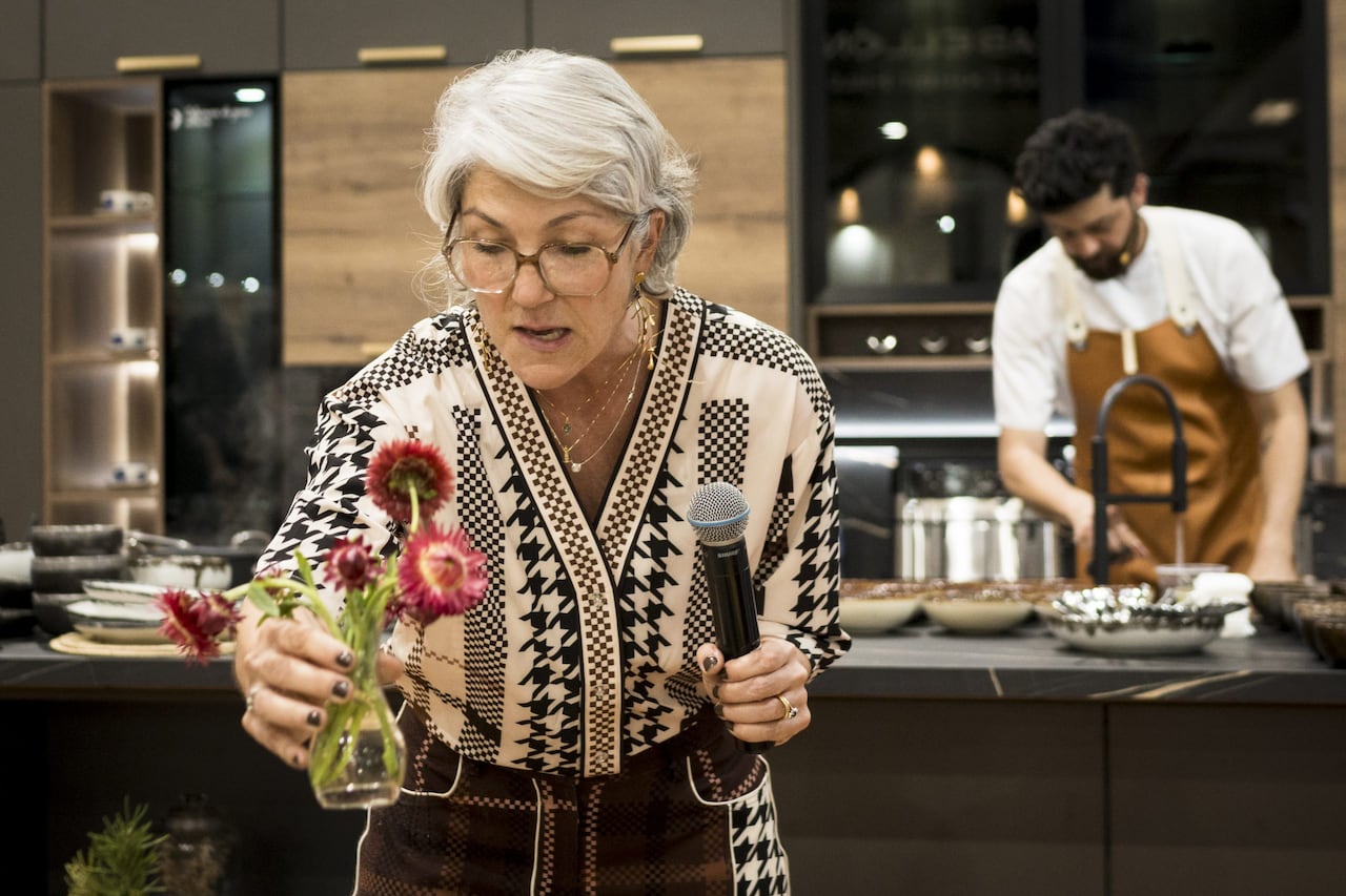 “La vida real no necesita decoraciones innecesarias. Con lo justo, se puede lograr una mesa cálida, bonita y funcional”, afirma ‘Tiz’.