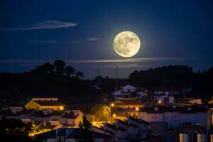 Fenómeno astronómico de la Luna de Fresa