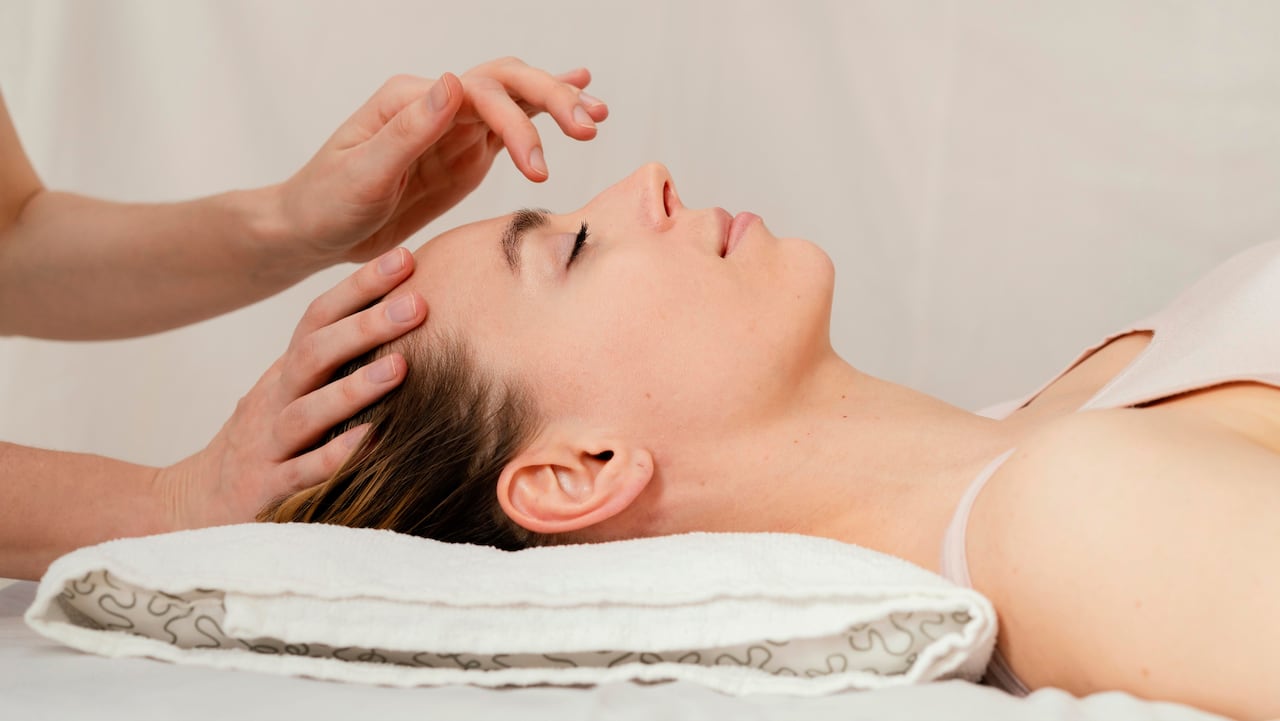 Consejos estéticos para mujeres que quieren disimular la nariz grande