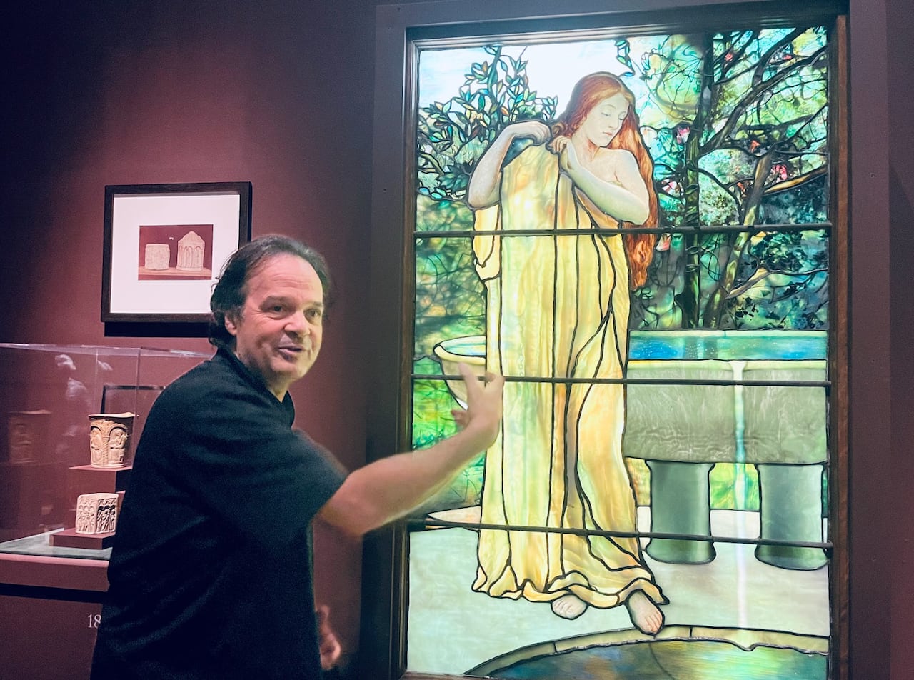 El Charles Hosmer Morse Museum of American Art alberga la colección más completa de Louis Comfort Tiffany, hijo de Charles Lewis Tiffany, fundador de Tiffany & Co.