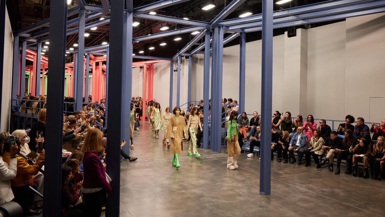 El bolso de 2.5 kilos que está revolucionando el mundo de la moda