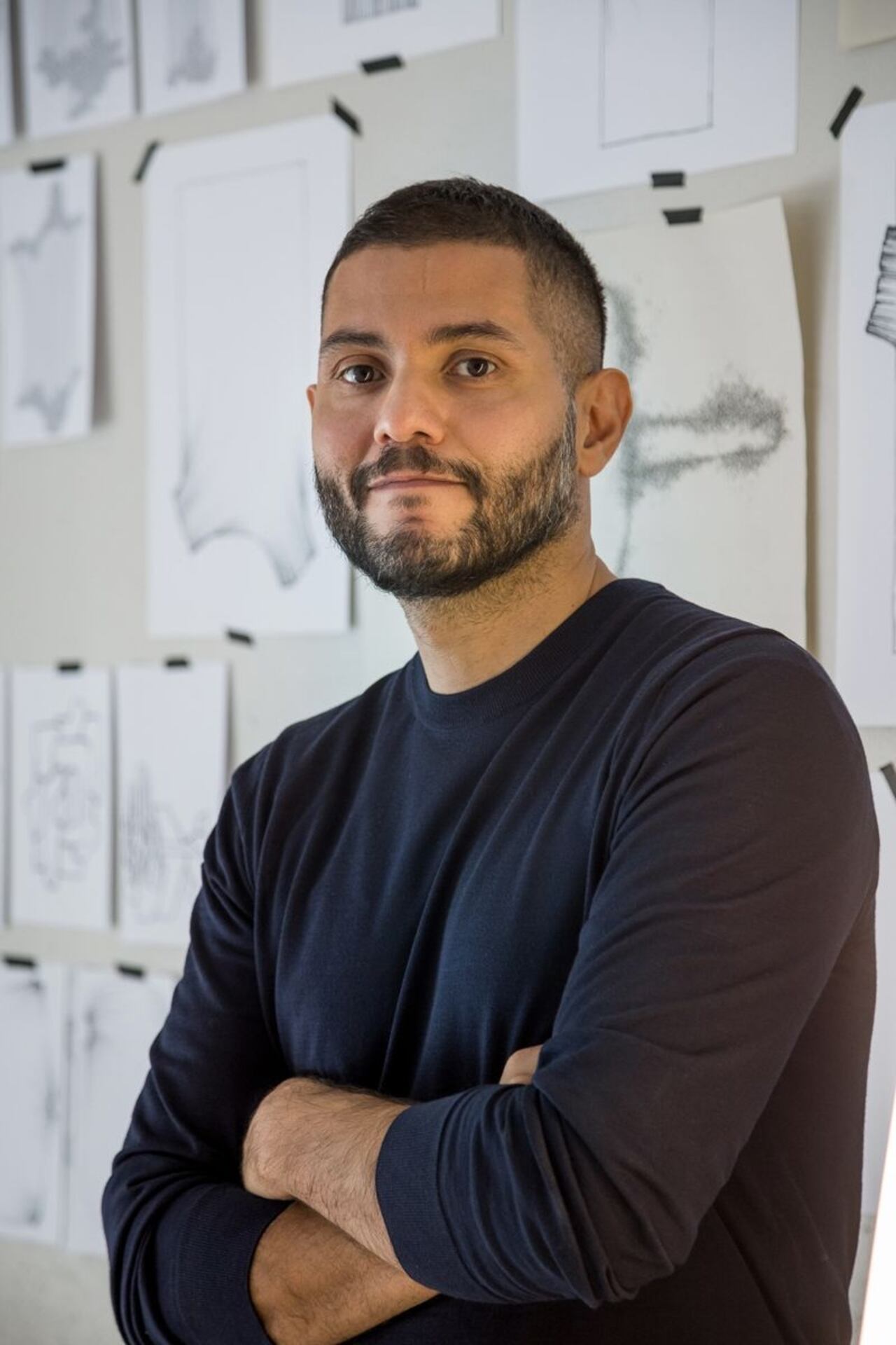 Cristián Mohaded es un artista y diseñador argentino nacido en el campo (Catamarca, 1980).
