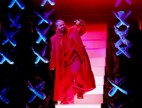 J Balvin en los Grammy 2022