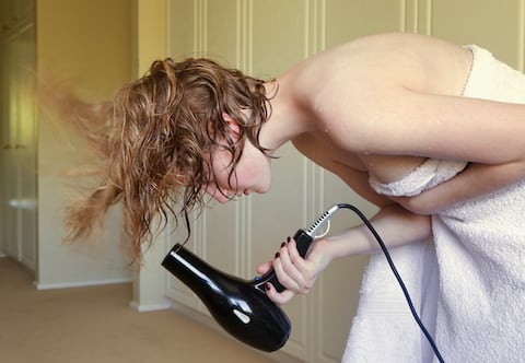 El secador de cabello hace parte de la rutina de belleza de muchas personas.