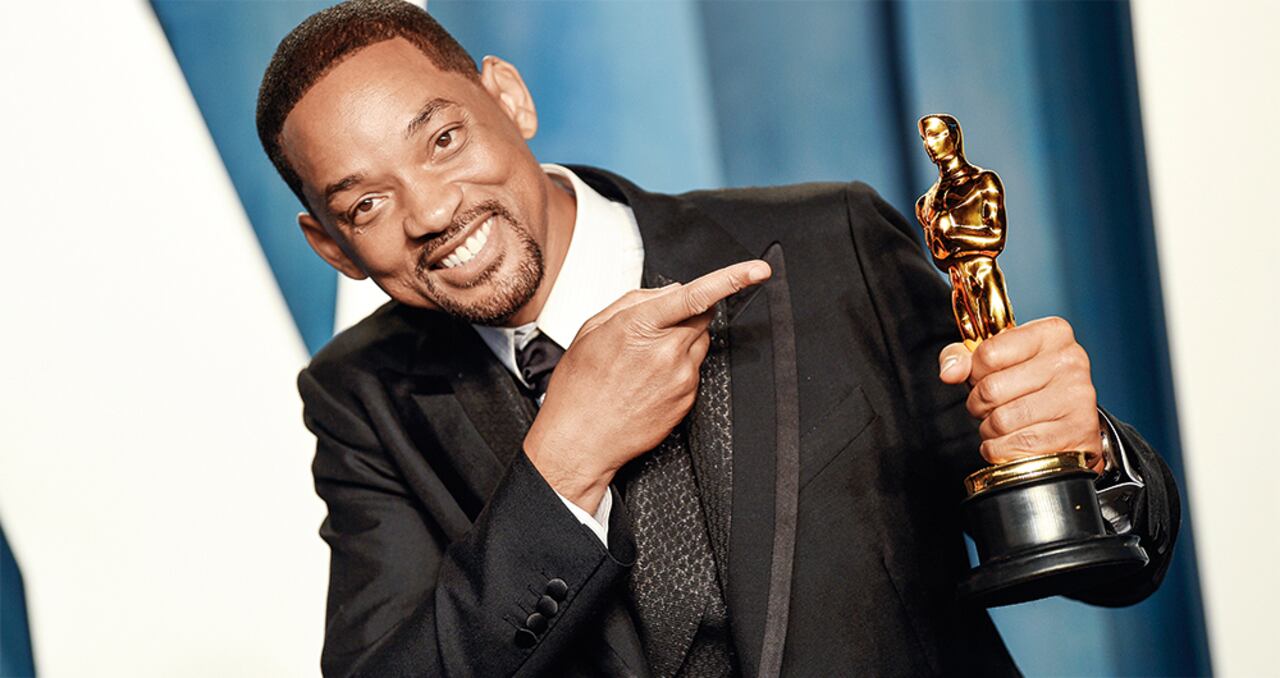 Diez minutos después de la cachetada, Will Smith volvió al escenario para recibir el premio a mejor actor. Aunque en el momento la audiencia lo ovacionó, muchos lo criticaron luego por esa reacción inesperada.