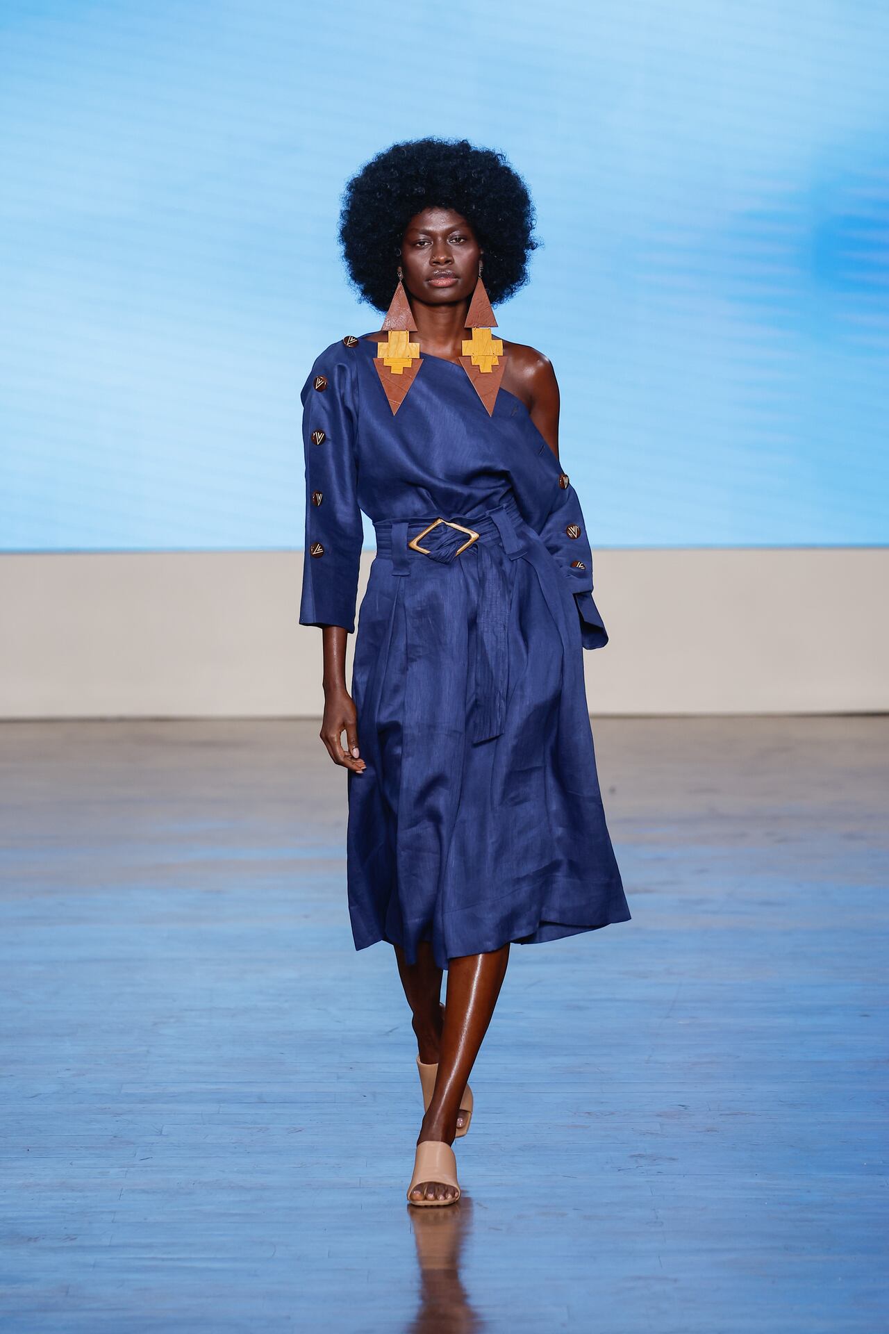 La pasarela de Val Valadares & Cápsula Marajoara.