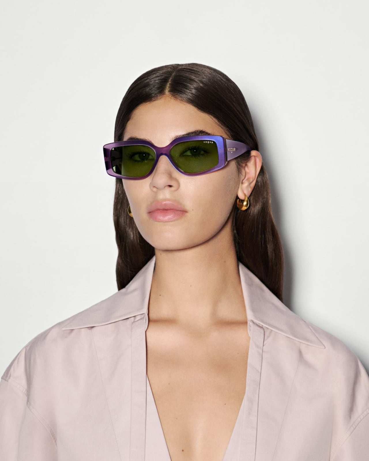 Gafas con actitud: cuando el estilo se ve en la mirada.