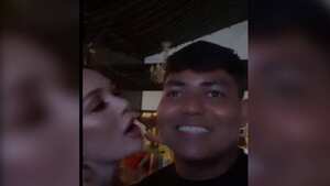 La actriz Lina Tejeiro tuvo un divertido momento en la fiesta de Aida Victoria Merlano. Foto: Instagram @elmndodejancho.