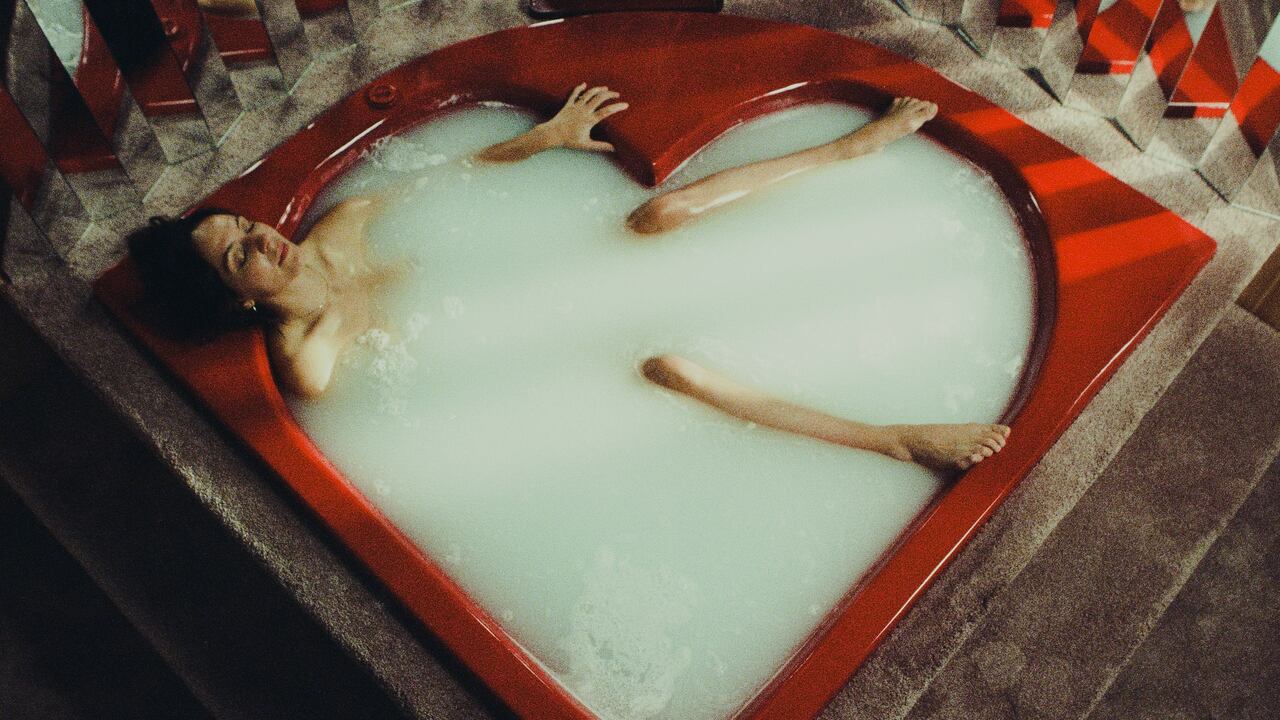 Babysitter Monia Chokri