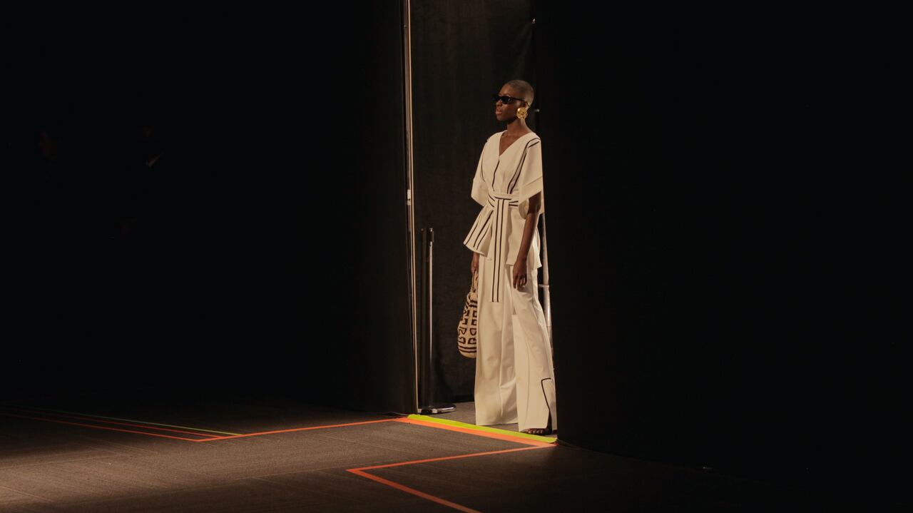 Pasarela Carolina Estefan presentando su colección Paloemango en Bogotá Fashion Week 2022
