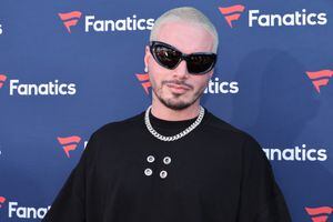 J Balvin asiste a la Fanatics Super Bowl Party 2023 de Michael Rubin en el Arizona Biltmore el 11 de febrero de 2023 en Phoenix, Arizona. (Photo by Cindy Ord/Getty Images for Fanatics)